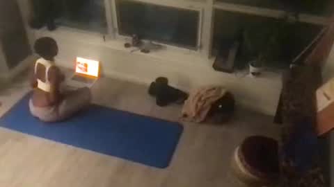 Snapshot of tia_fox chatting on October 29, 4:15 am tia_fox online show from October 29, 4:15 am