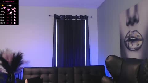 Tia Bella online show from January 25, 8:53 pm