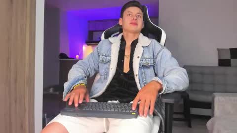 santiago online show from October 8, 11:57 pm