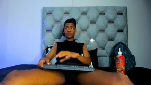 tiago_xxx_ online show from October 4, 8:07 pm