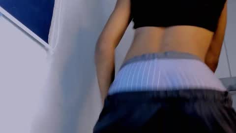 tiago_xxx_ online show from October 18, 10:54 pm