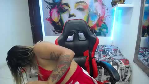 Snapshot of tiana_breeze chatting on September 25, 2:37 am tiana_breeze online show from September 25, 2:37 am