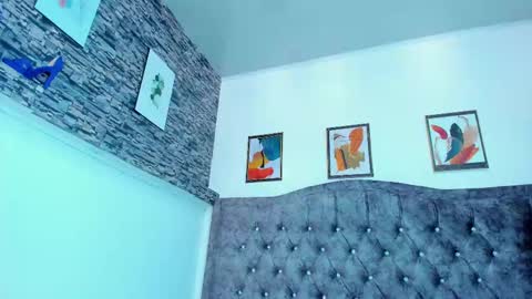 Tiana online show from March 3, 10:10 pm