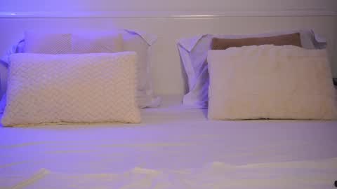 Anna online show from March 10, 7:41 pm