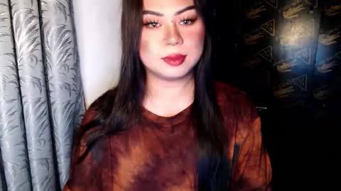 Snapshot of tiara_kishatsu chatting on November 16, 9:37 am arianna tiara online show from November 16, 9:37 am