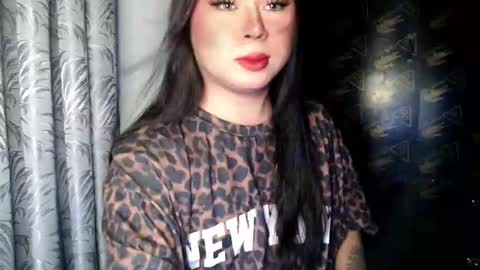Snapshot of tiara_kishatsu chatting on November 18, 9:03 am arianna tiara online show from November 18, 9:03 am