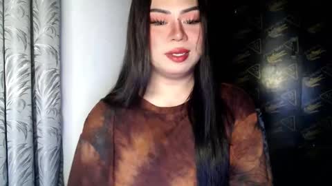 Snapshot of tiara_kishatsu chatting on November 22, 1:10 pm arianna tiara online show from November 22, 1:10 pm