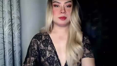 Snapshot of tiara_kishatsu chatting on November 24, 3:01 pm arianna tiara online show from November 24, 3:01 pm