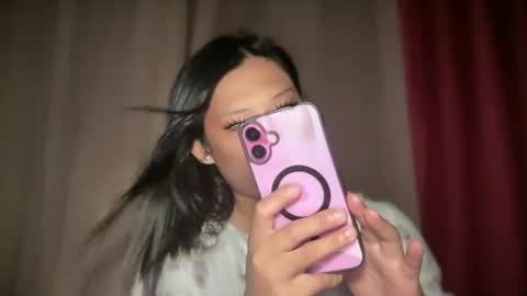 Snapshot of tiara_kishatsu chatting on February 3, 11:48 am arianna tiara online show from February 3, 11:48 am