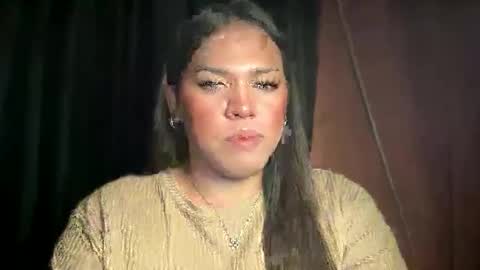 Snapshot of tiara_kishatsu chatting on February 12, 12:22 pm arianna tiara online show from February 12, 12:22 pm