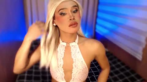 Sam online show from October 8, 2:47 pm