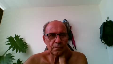 tiaretiareopui online show from January 17, 8:24 am