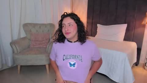 Snapshot of tich__ chatting on December 8, 10:08 am TICH online show from December 8, 10:08 am