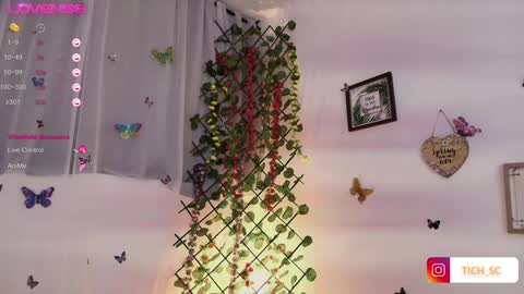 Snapshot of tich__ chatting on January 5, 7:07 am TICH online show from January 5, 7:07 am