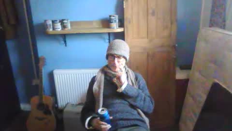 Snapshot of tiddles12345 chatting on October 29, 3:47 pm tiddles12345 online show from October 29, 3:47 pm