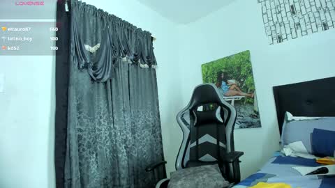 Snapshot of tifanny_fiire chatting on March 10, 12:26 pm leidy online show from March 10, 12:26 pm