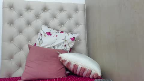 Snapshot of tifany_chill chatting on December 9, 1:45 pm online show from December 9, 1:45 pm