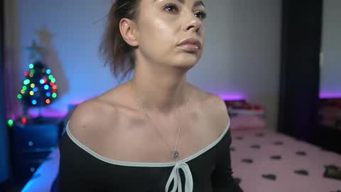 Tiffany online show from December 21, 9:11 pm