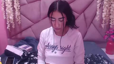 Snapshot of tiffani_hott_ chatting on December 14, 3:29 am TIFANI online show from December 14, 3:29 am