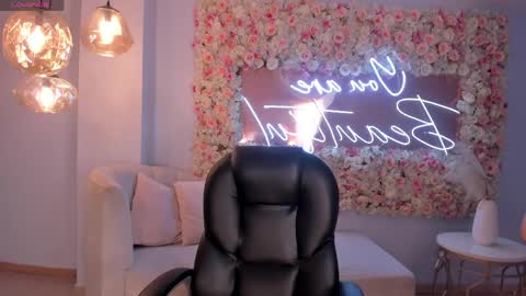 Tiffanny Sins online show from March 27, 4:29 am