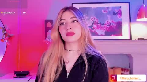 Snapshot of tiffany_beckerr chatting on December 18, 2:01 pm Tiffany Becker online show from December 18, 2:01 pm