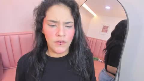 Tiffany online show from December 20, 7:32 pm