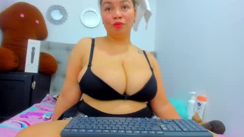 tiffany  online show from February 8, 12:06 pm