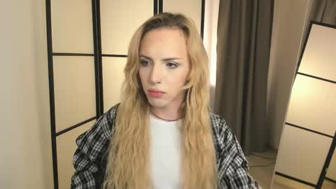 Tiffany online show from March 14, 8:25 pm