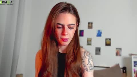 Snapshot of tiffany_loong chatting on December 2, 11:00 pm tiffany online show from December 2, 11:00 pm