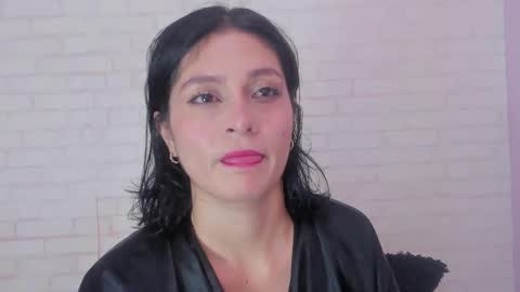Snapshot of tiffany_mendez chatting on January 21, 3:21 pm tiffany_mendez online show from January 21, 3:21 pm
