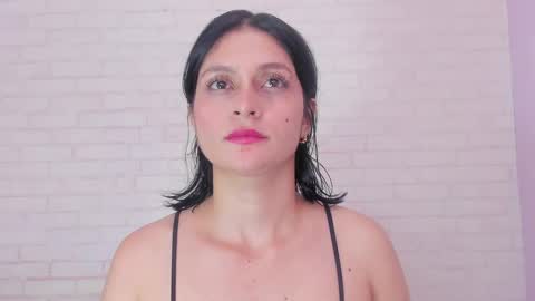 Snapshot of tiffany_mendez chatting on January 31, 6:14 pm tiffany_mendez online show from January 31, 6:14 pm