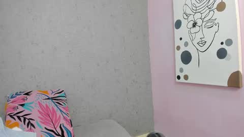 Snapshot of tiffany_mendez chatting on October 16, 12:06 pm tiffany_mendez online show from October 16, 12:06 pm