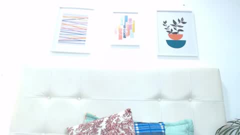 Snapshot of tiffanyfox_1 chatting on February 8, 4:36 pm Tifanny Fox online show from February 8, 4:36 pm