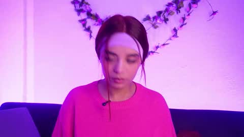 My name is Tiffany welcome  online show from March 25, 3:45 am