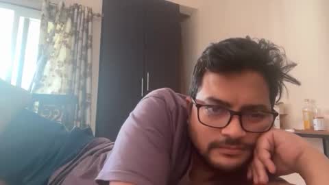 Snapshot of tigertinku chatting on November 9, 7:39 am tigertinku online show from November 9, 7:39 am