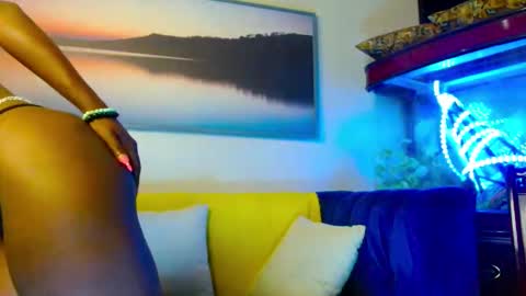 Snapshot of tigress_001 chatting on September 21, 1:51 am tigress_001 online show from September 21, 1:51 am