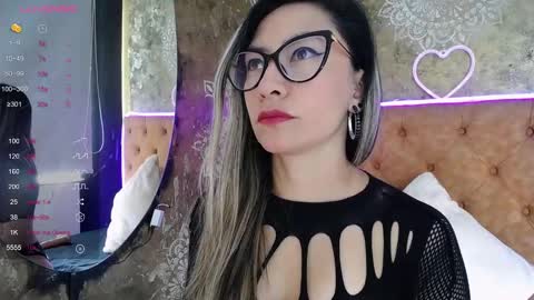 TILA TEQUILA online show from January 20, 12:39 pm