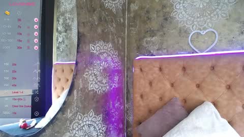 TILA TEQUILA online show from February 15, 3:17 pm