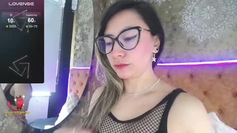 TILA TEQUILA online show from March 10, 12:59 pm