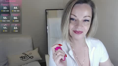 Tilly online show from January 9, 9:05 pm