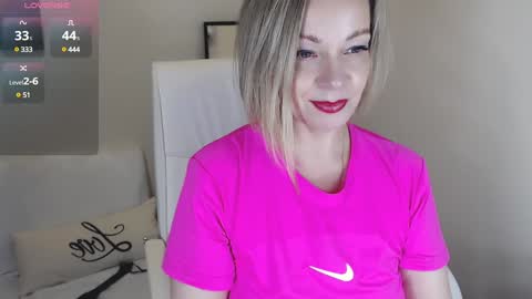 Tilly online show from January 10, 3:58 pm
