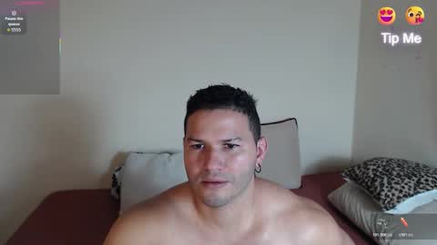 Snapshot of tim_and_sam chatting on November 17, 7:19 pm Timothy and Santy online show from November 17, 7:19 pm