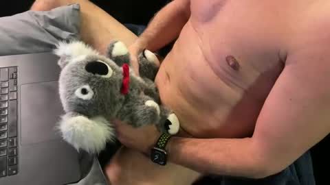 Snapshot of timbuk6380 chatting on February 4, 9:07 am Timbuk6380 online show from February 4, 9:07 am