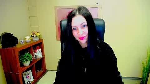 Luisa online show from February 10, 11:36 am