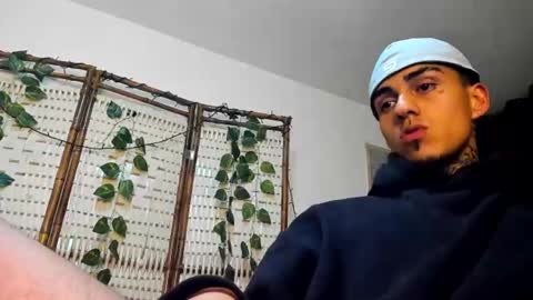 salem online show from January 31, 12:28 am