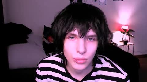 Snapshot of timi_moon chatting on November 16, 11:49 am timi_moon online show from November 16, 11:49 am