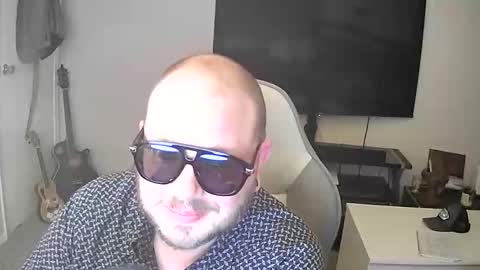 Zephyr online show from April 24, 1:19 am