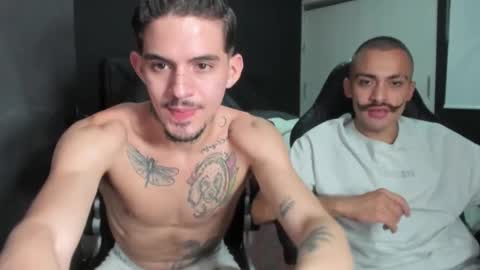 Snapshot of timothy_eliot chatting on December 2, 9:13 am wanna play bareback uncut colombian couple new twink bbk online show from December 2, 9:13 am