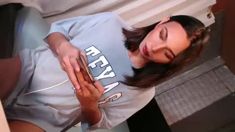 Tina online show from March 9, 6:06 am