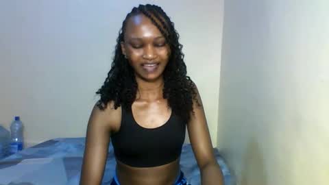 Tina online show from December 3, 9:35 pm